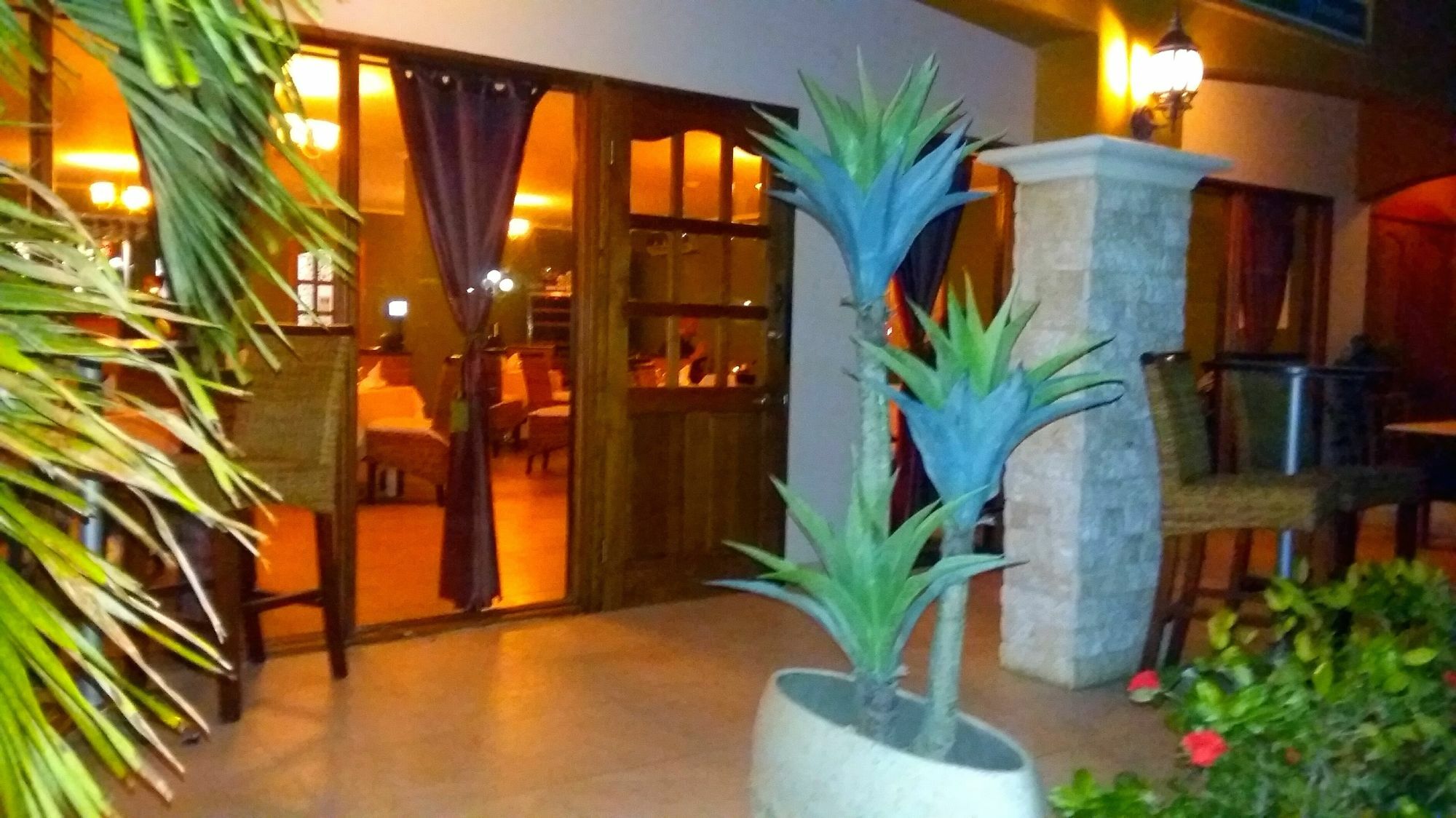 Dorado Eagle Beach Hotel Oranjestad Eksteriør billede