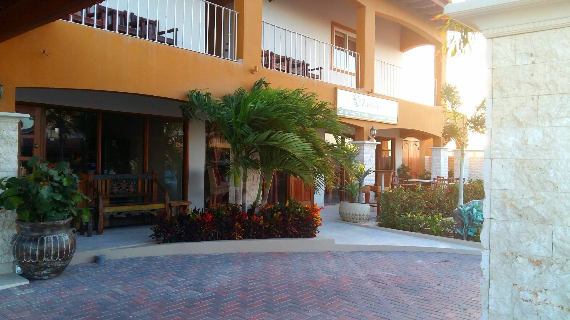 Dorado Eagle Beach Hotel Oranjestad Eksteriør billede